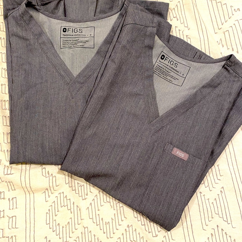 Gray scrub top Figs